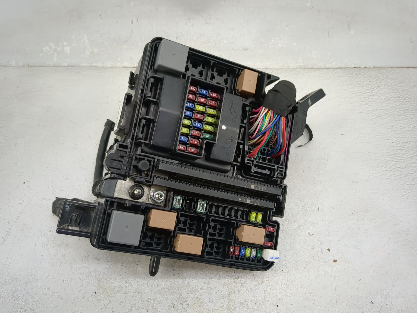 2015 Hyundai Sonata Fusebox Fuse Box Panel Relay Module P/N:91950-C1820 Fits OEM Used Auto Parts - Oemusedautoparts1.com