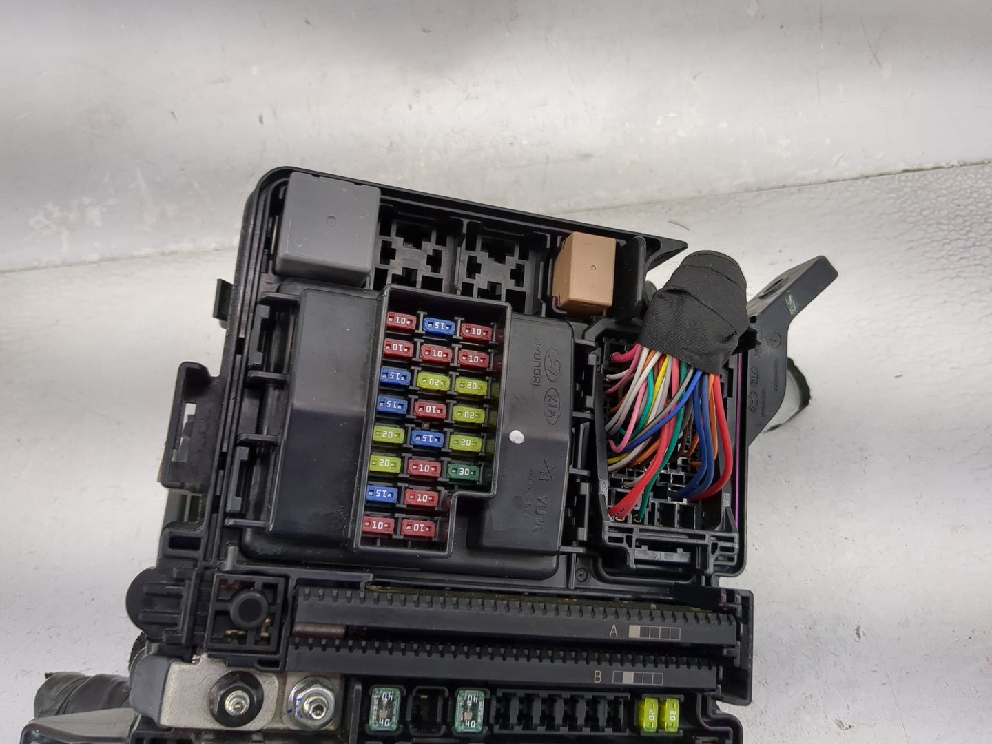 2015 Hyundai Sonata Fusebox Fuse Box Panel Relay Module P/N:91950-C1820 Fits OEM Used Auto Parts - Oemusedautoparts1.com