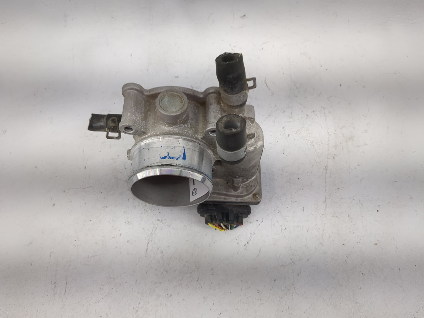 2015-2019 Hyundai Sonata Throttle Body P/N:35100-2B340 Fits Fits 2015 2016 2017 2018 2019 2020 2021 2022 OEM Used Auto Parts