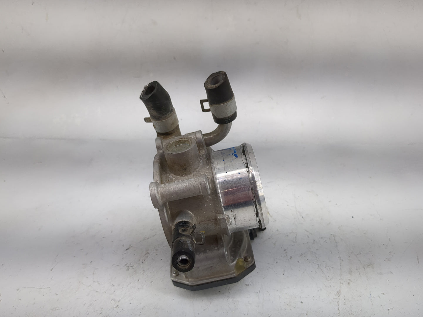2015-2019 Hyundai Sonata Throttle Body P/N:35100-2B340 Fits Fits 2015 2016 2017 2018 2019 2020 2021 2022 OEM Used Auto Parts