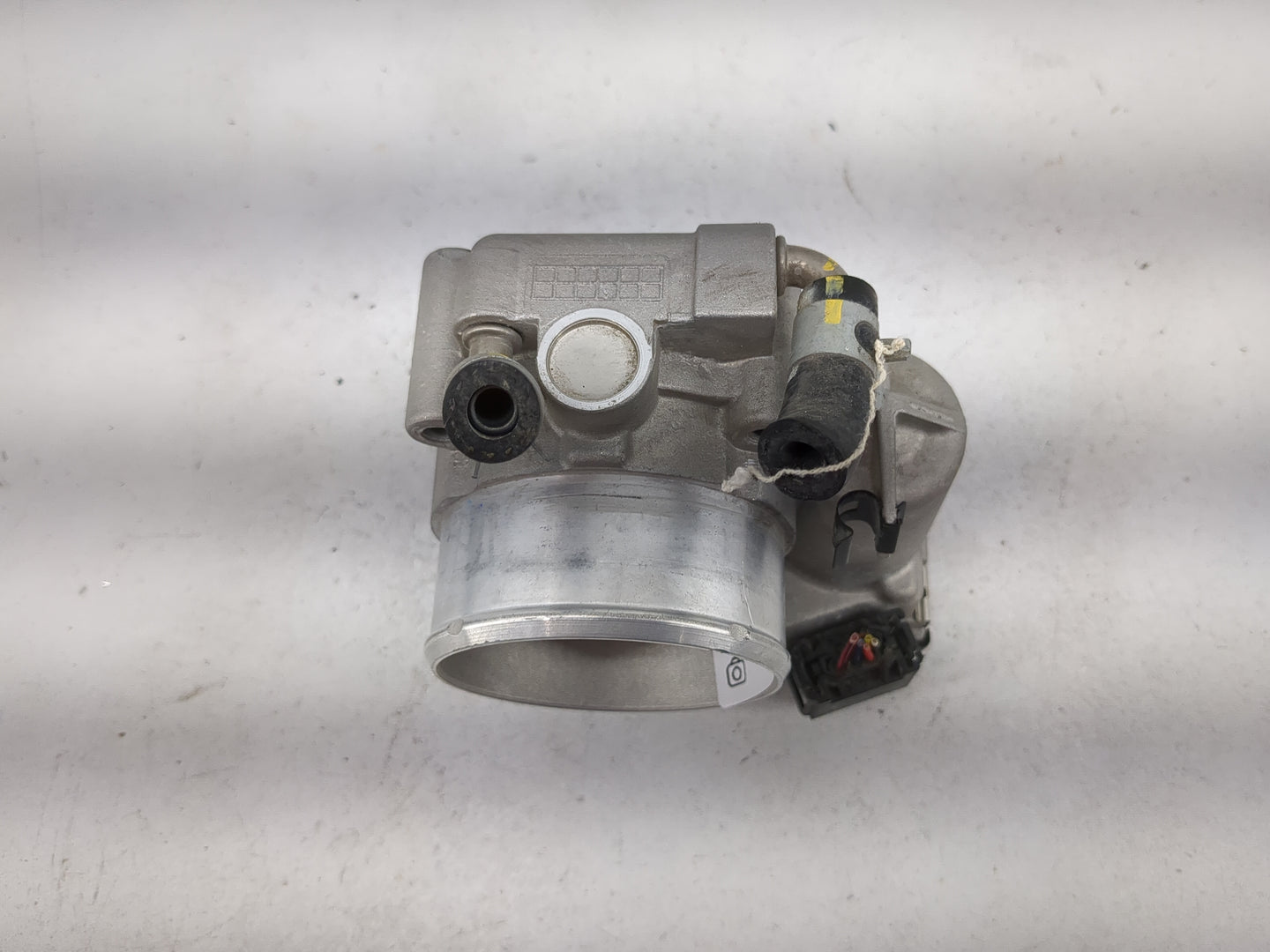 2015-2019 Hyundai Sonata Throttle Body P/N:35100-2G600 0280750618 Fits Fits 2015 2016 2017 2018 2019 2020 2021 OEM Used Auto