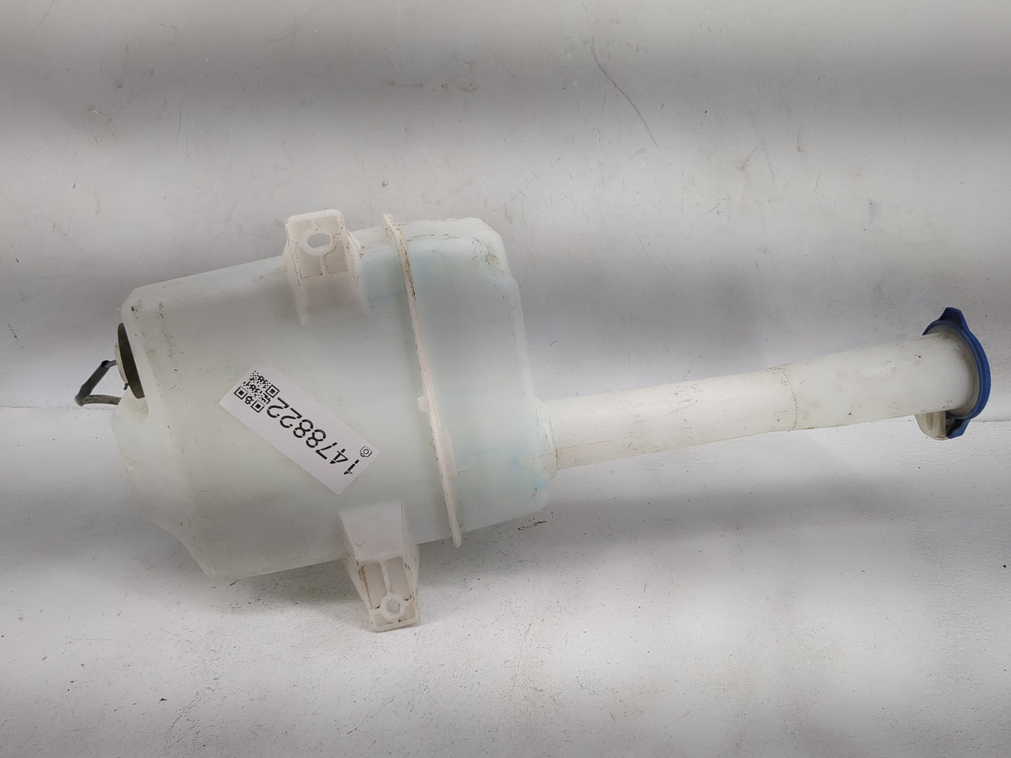 2015-2019 Hyundai Sonata Windshield Washer Fluid Reservoir Bottle Oem 1478822 - Oemusedautoparts1.com