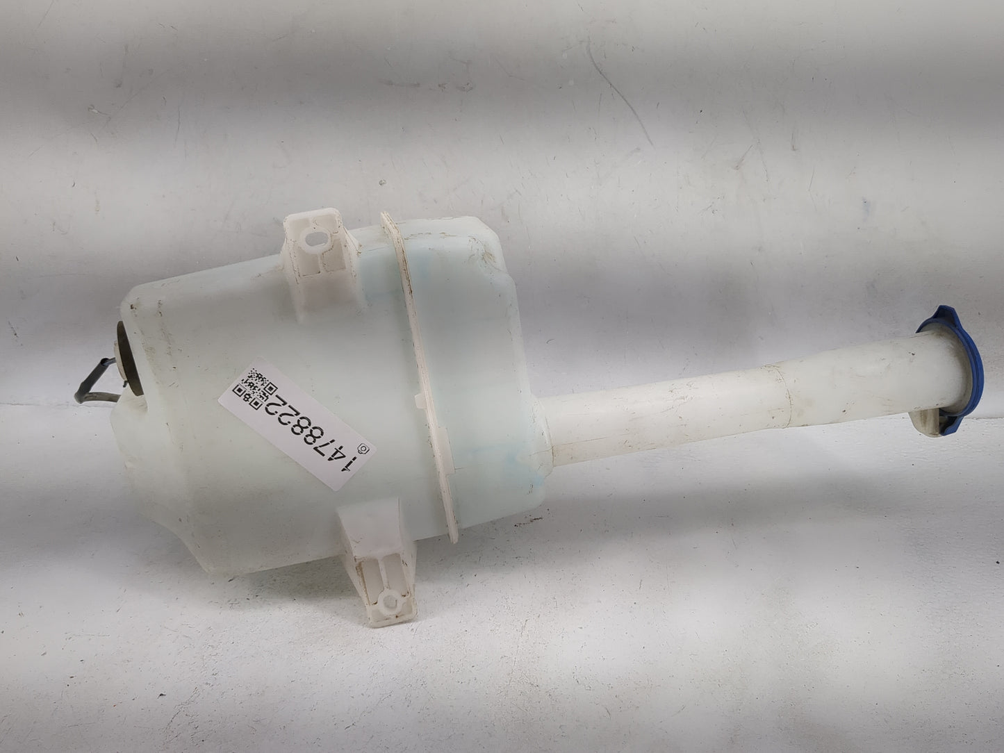 2015-2019 Hyundai Sonata Windshield Washer Fluid Reservoir Bottle Oem 1478822 - Oemusedautoparts1.com