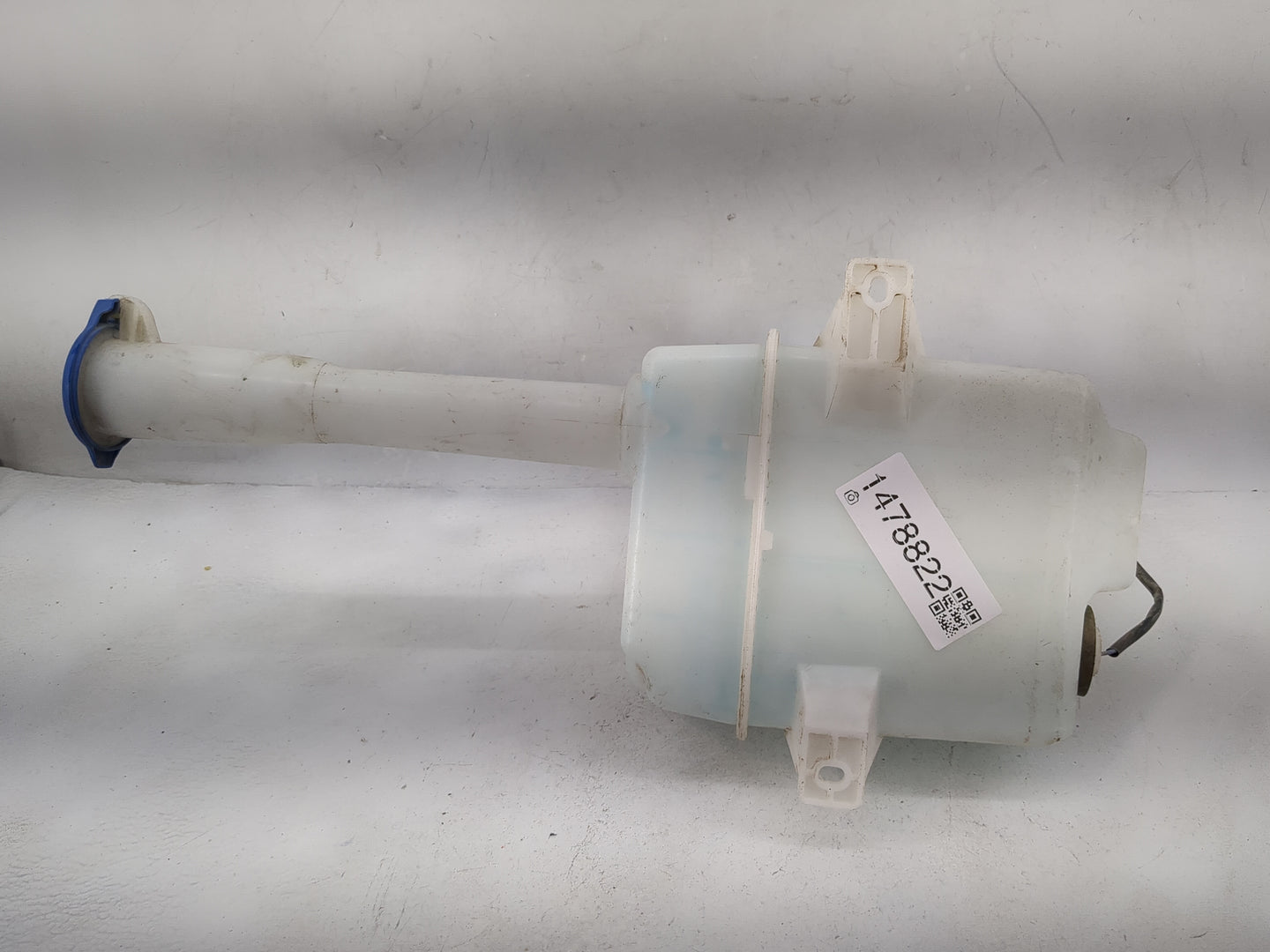2015-2019 Hyundai Sonata Windshield Washer Fluid Reservoir Bottle Oem 1478822 - Oemusedautoparts1.com