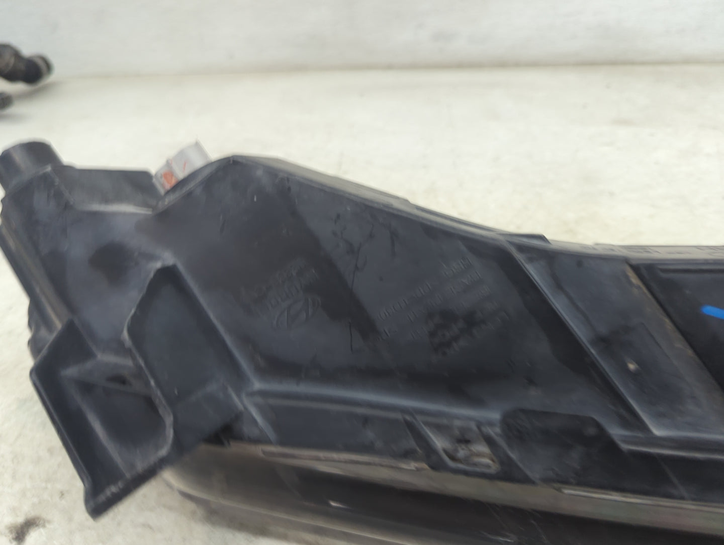 2015 Hyundai Sonata Passenger Right Oem Front Light Lamp 1479277 - Oemusedautoparts1.com