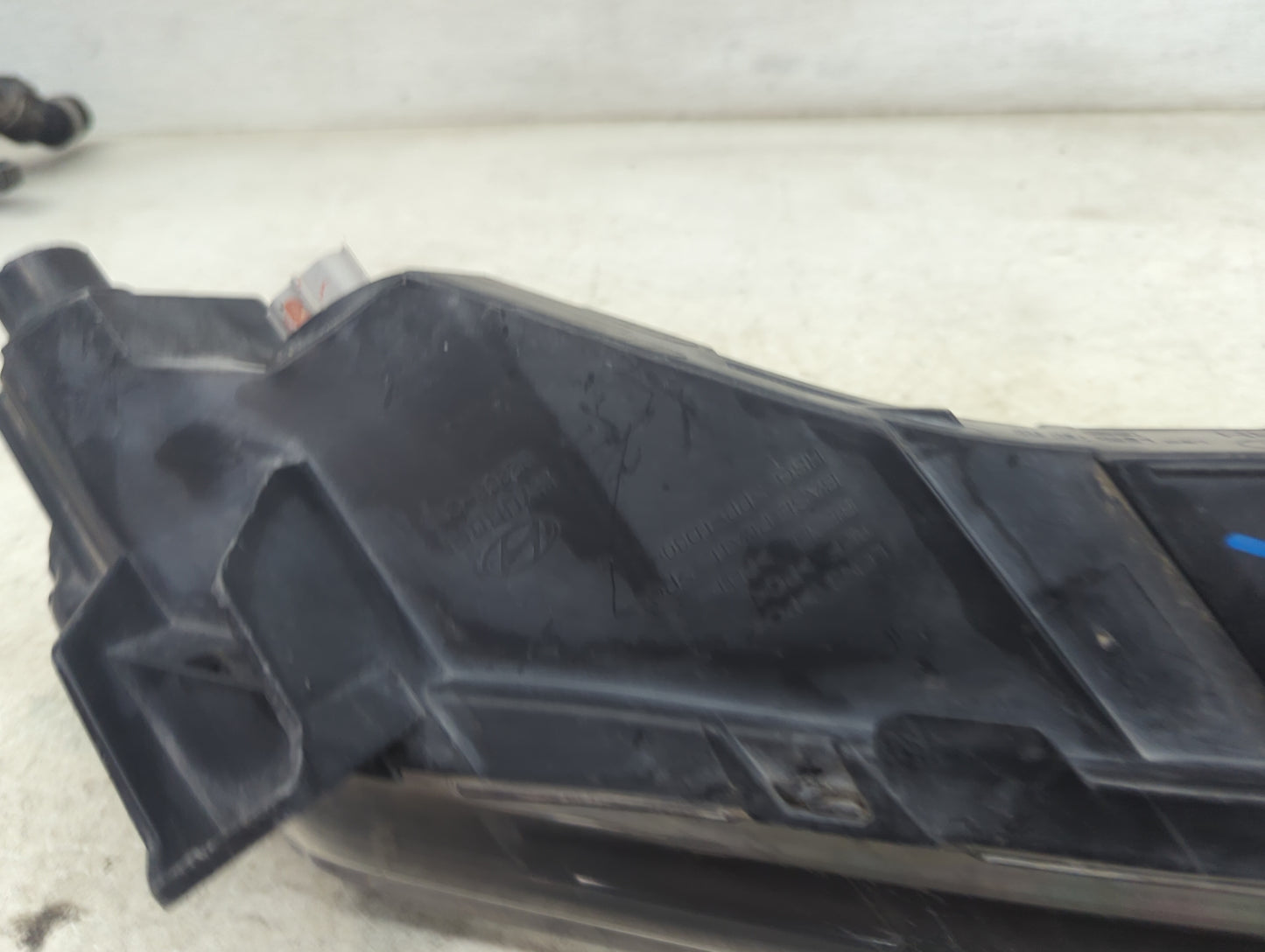 2015 Hyundai Sonata Passenger Right Oem Front Light Lamp 1479277 - Oemusedautoparts1.com