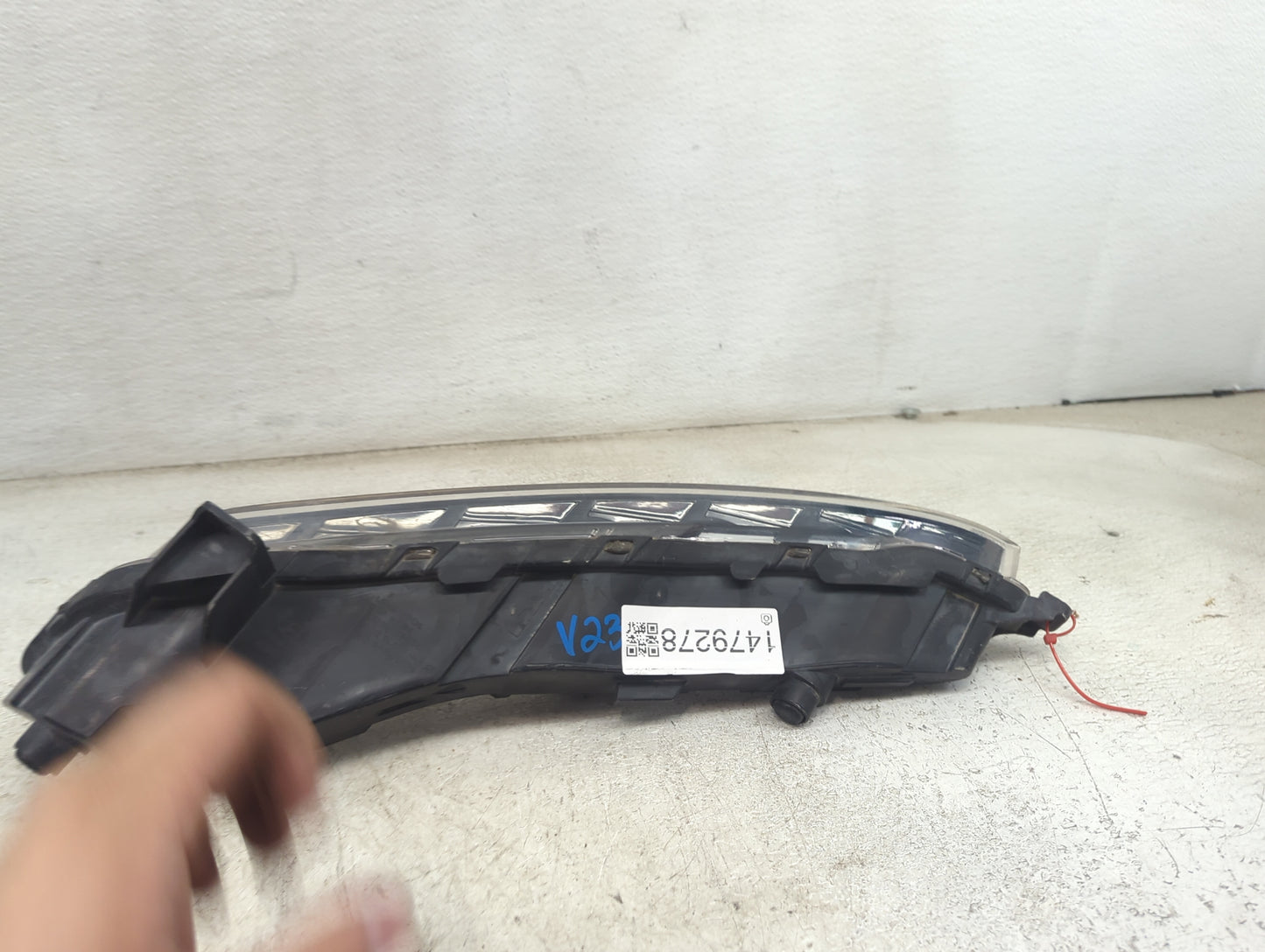 2015 Hyundai Sonata Passenger Right Oem Front Light Lamp Black - Oemusedautoparts1.com