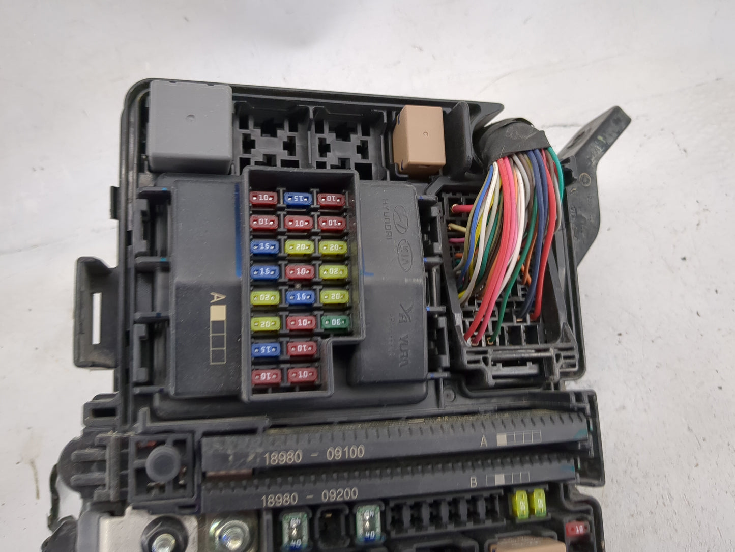 2015 Hyundai Sonata Fusebox Fuse Box Panel Relay Module P/N:91950-C1820 18980-09100, 18980-09200 Fits OEM Used Auto Parts - 