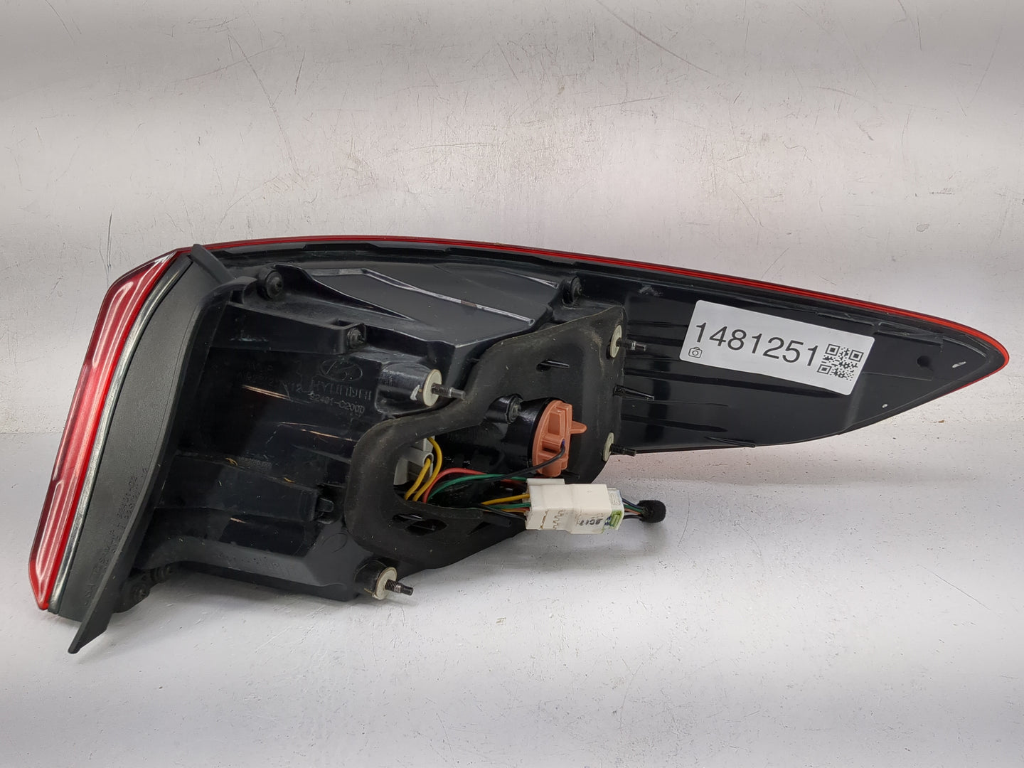 2015-2017 Hyundai Sonata Tail Light Assembly Driver Left OEM P/N:92401-C2000 Fits Fits 2015 2016 2017 OEM Used Auto Parts - 