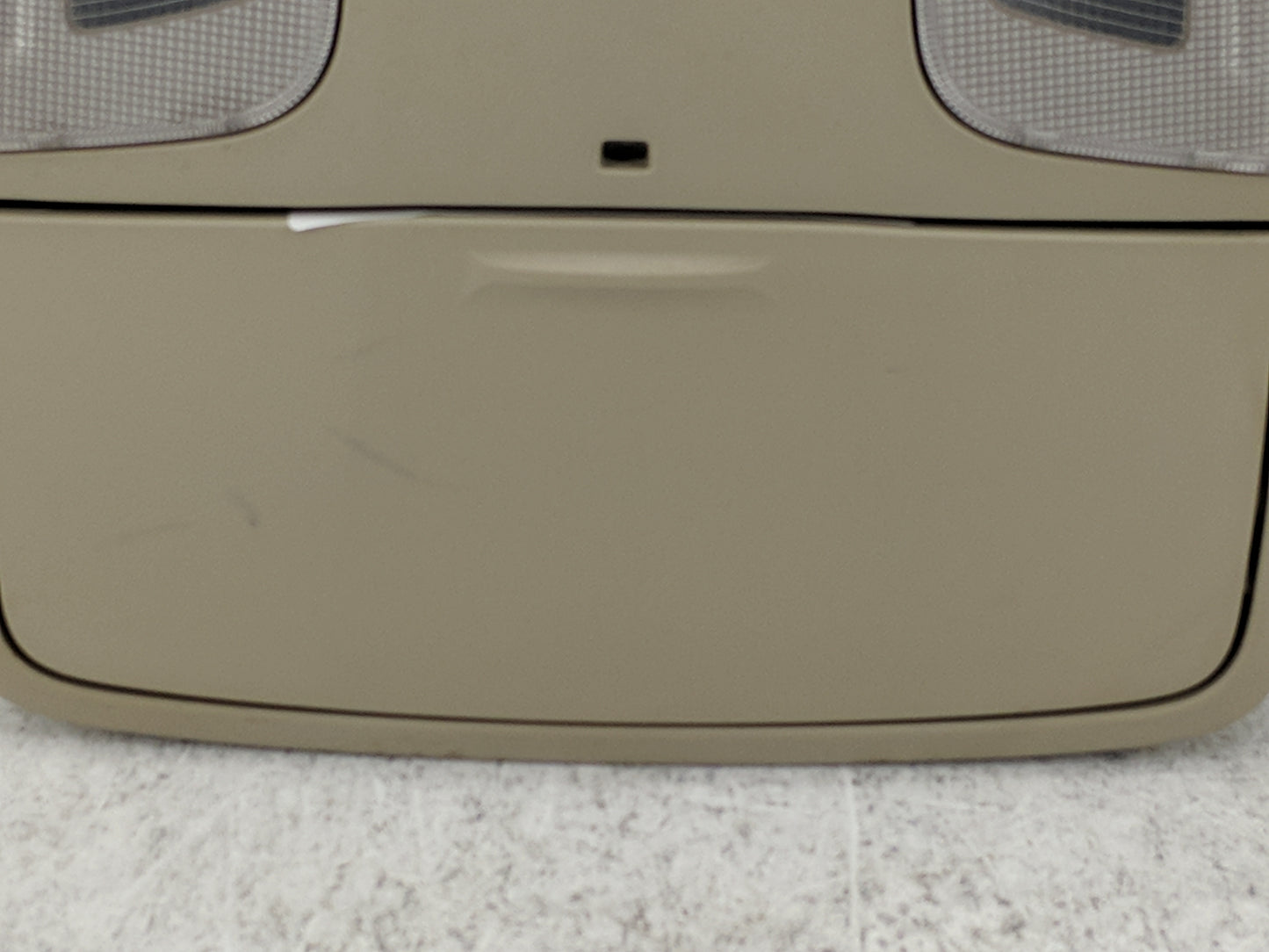 2015-2017 Hyundai Sonata Overhead Roof Console 1484111 - Oemusedautoparts1.com