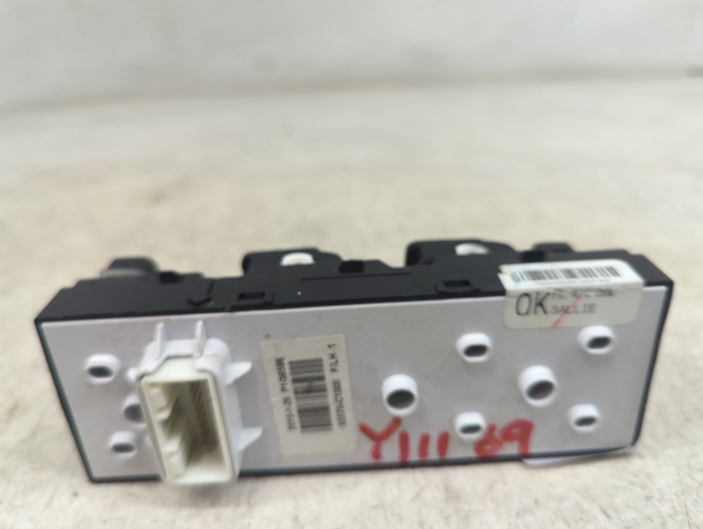 2015-2019 Hyundai Sonata Master Power Window Switch Replacement Driver Side Left P/N:93570-C1000 Fits OEM Used Auto Parts - 