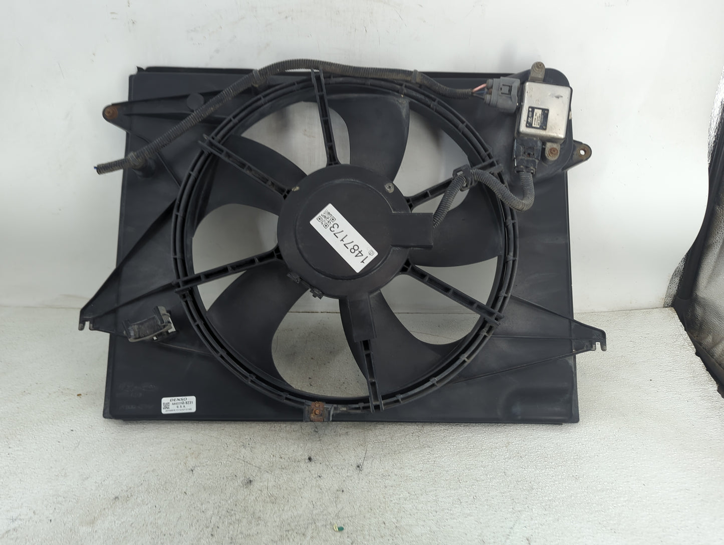 2015-2017 Hyundai Sonata Electric Radiator Cooling Fan Motor Assembly P/N:AA272750-9231 Fits Fits 2015 2016 2017 OEM Used Au