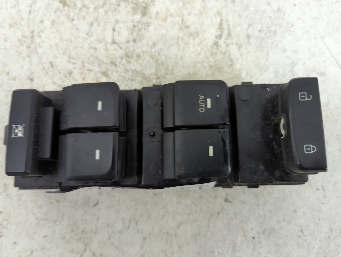 2015-2019 Hyundai Sonata Master Power Window Switch Replacement Driver Side Left P/N:93570-C1000 Fits OEM Used Auto Parts - 