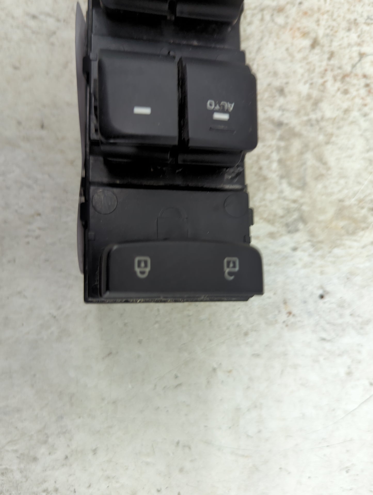 2015-2019 Hyundai Sonata Master Power Window Switch Replacement Driver Side Left P/N:93570-C1000 Fits OEM Used Auto Parts - 