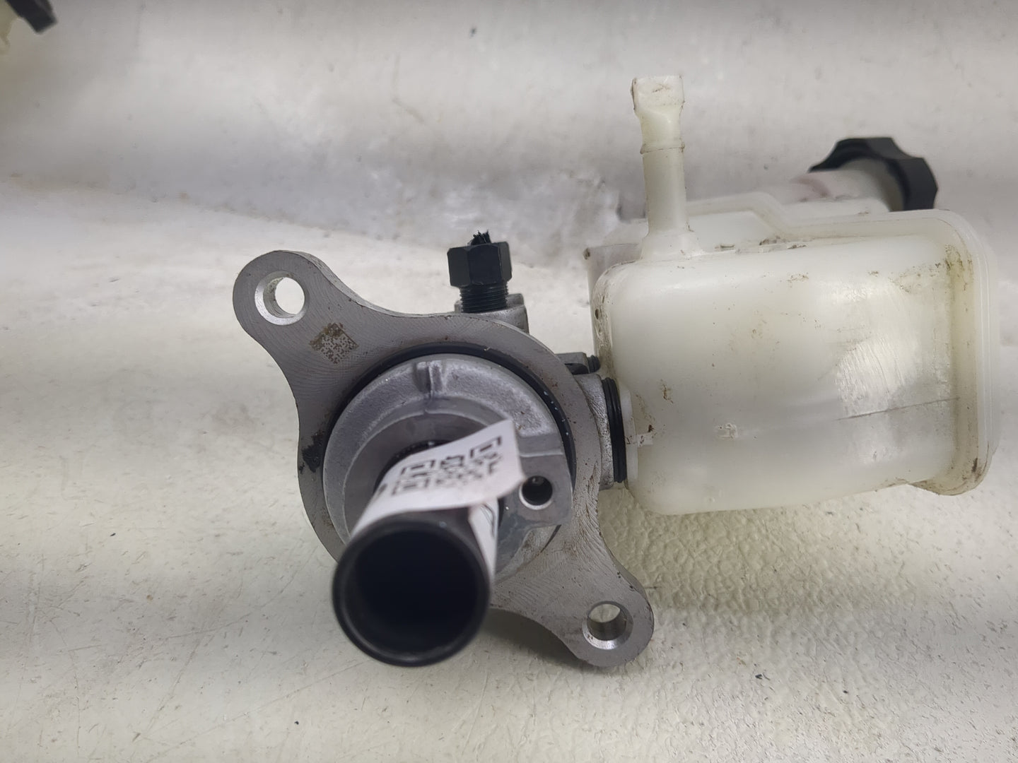 2015-2019 Hyundai Sonata Brake Master Cylinder 1497760 - Oemusedautoparts1.com