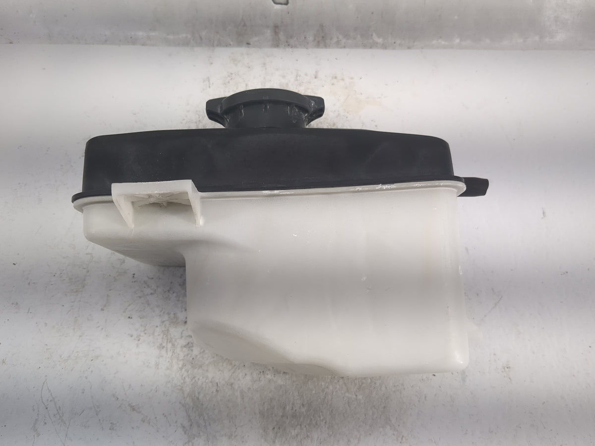 2015-2019 Hyundai Sonata Radiator Coolant Overflow Expansion Tank Bottle 1497960 - Oemusedautoparts1.com