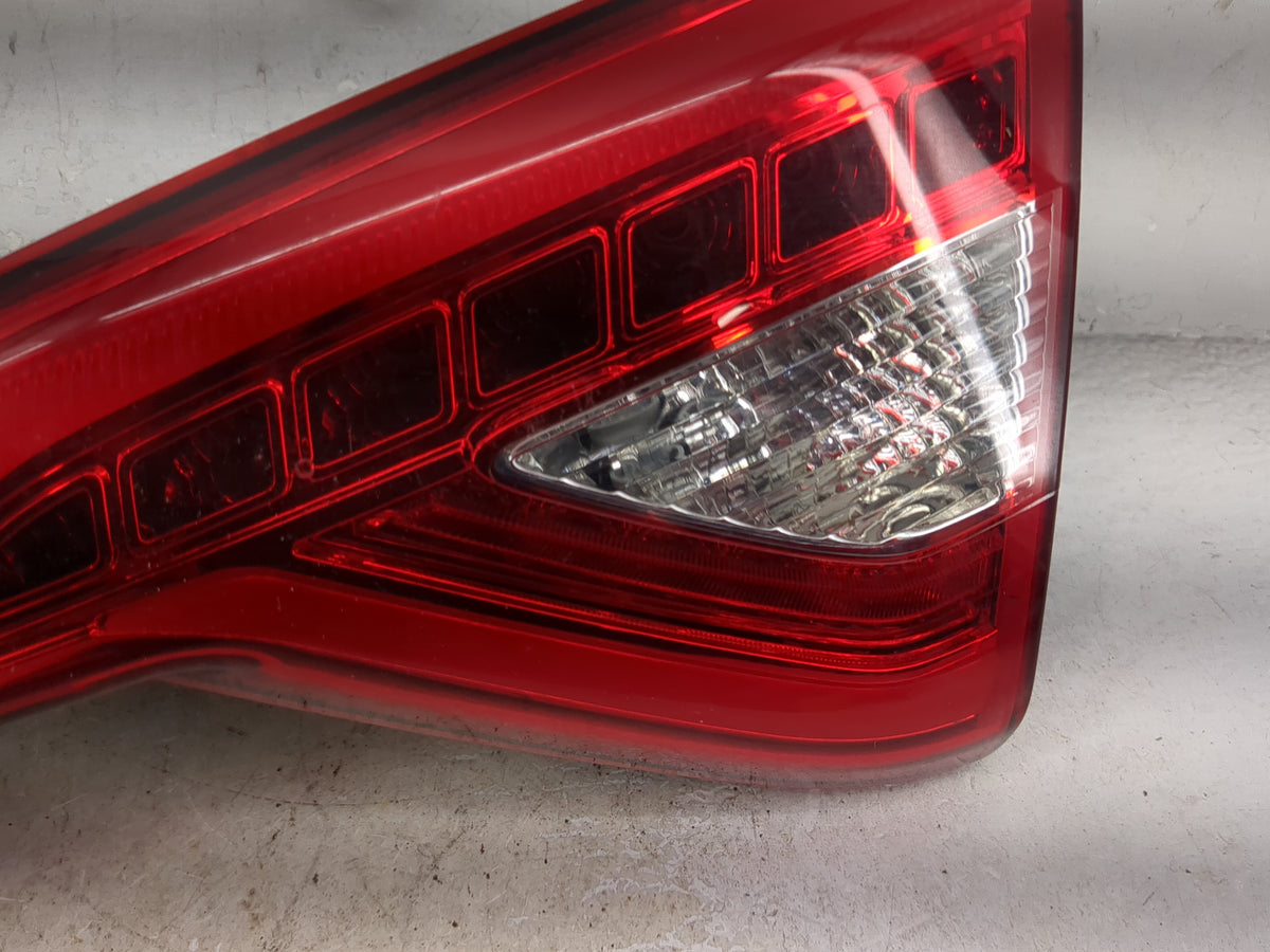 2015 Hyundai Sonata Passenger Right Side Deck Lid Mounted Tail Light 1512598 - Oemusedautoparts1.com