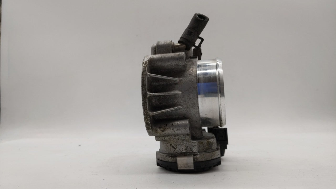 2011-2015 Hyundai Sonata Throttle Body P/N:35100-2G800 Fits Fits 2011 2012 2013 2014 2015 2016 OEM Used Auto Parts - Oemused