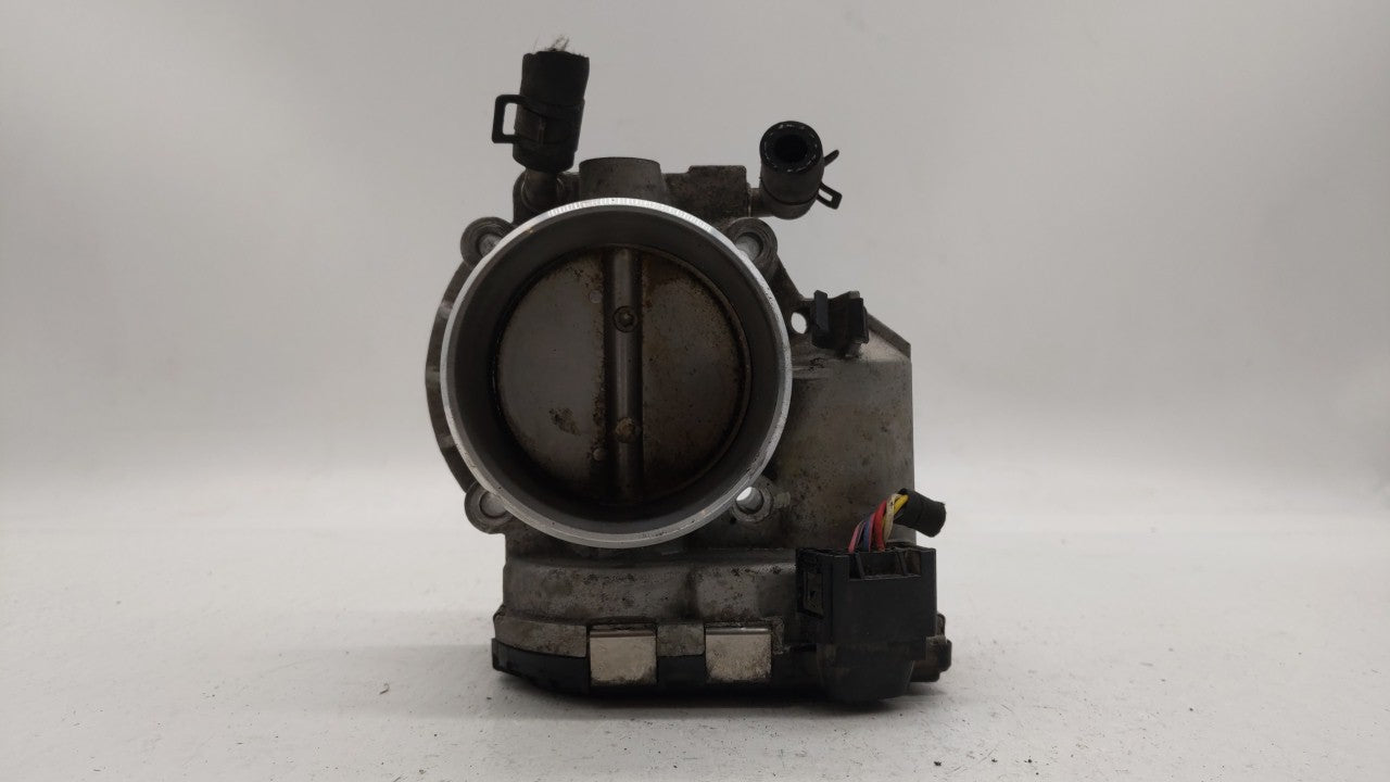 2011-2014 Hyundai Sonata Throttle Body P/N:35100-2G700 Fits Fits 2011 2012 2013 2014 2015 2016 OEM Used Auto Parts - Oemused