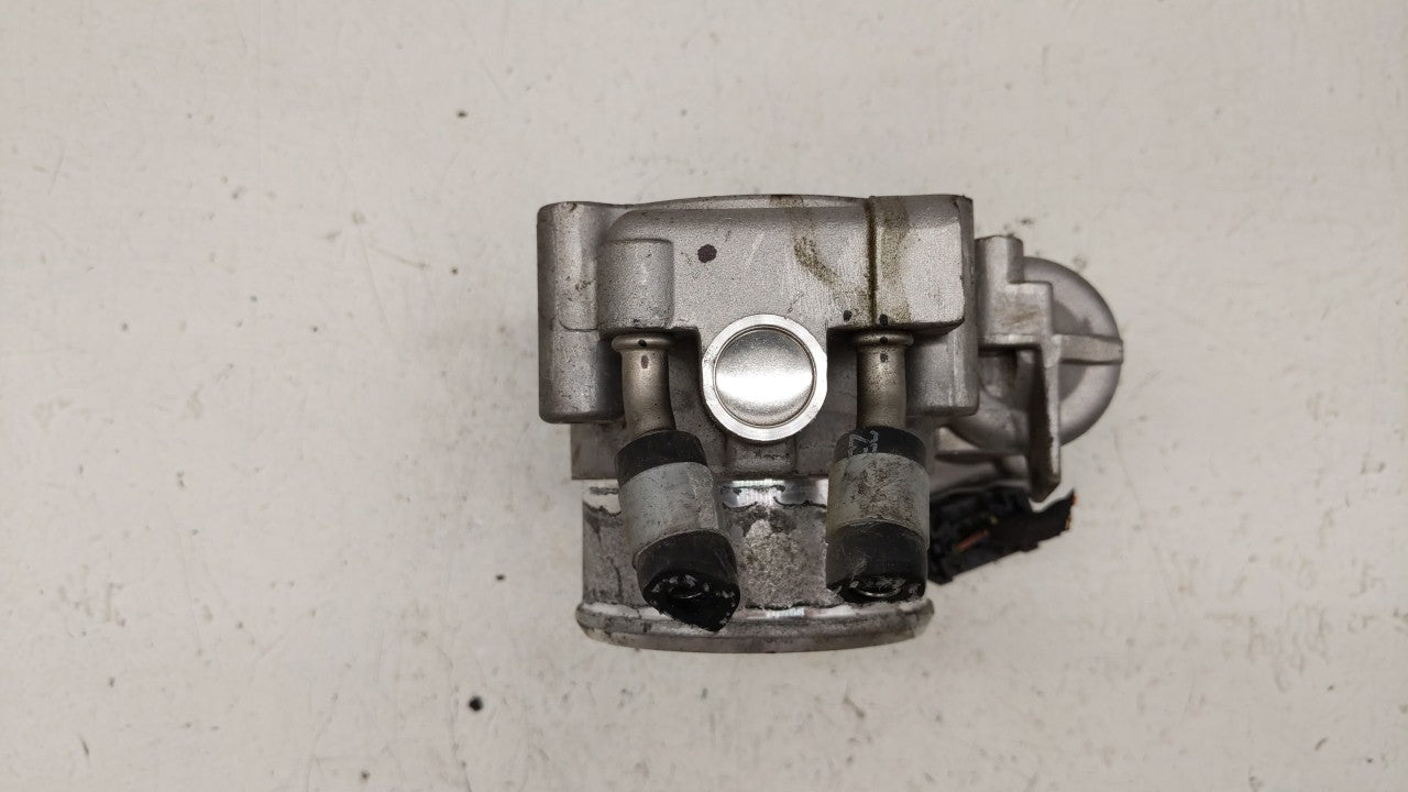 2015-2019 Hyundai Sonata Throttle Body P/N:35100-2G610 Fits Fits 2015 2016 2017 2018 2019 OEM Used Auto Parts - Oemusedautop