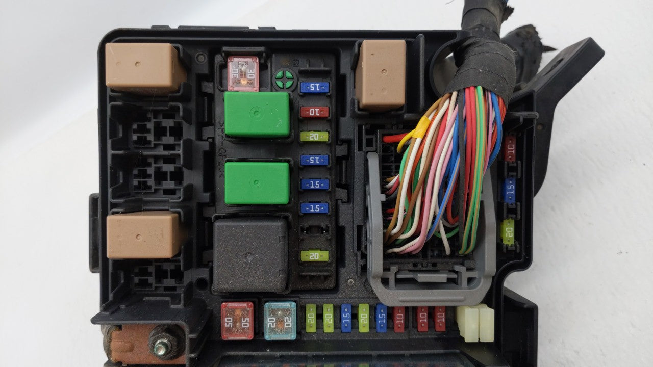 2013-2015 Hyundai Sonata Fusebox Fuse Box Panel Relay Module Fits Fits 2013 2014 2015 OEM Used Auto Parts - Oemusedautoparts