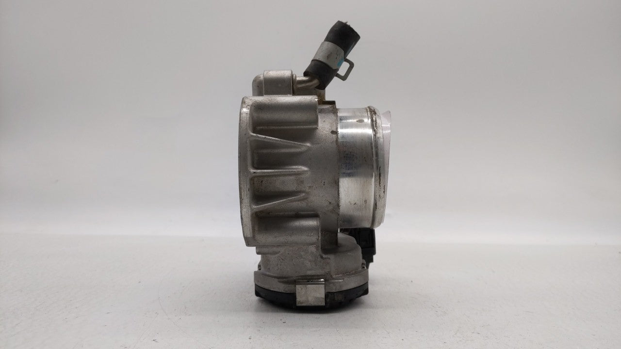 2011-2015 Hyundai Sonata Throttle Body P/N:35100-2G800 Fits Fits 2011 2012 2013 2014 2015 2016 OEM Used Auto Parts - Oemused