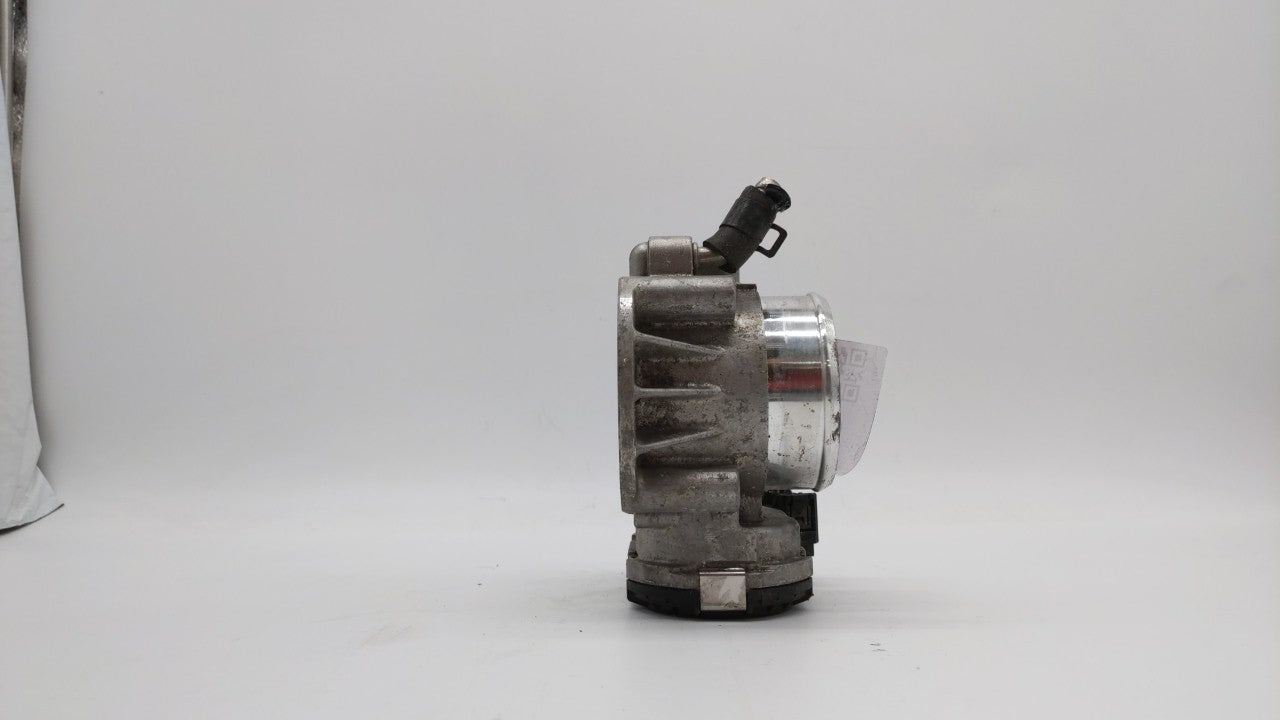 2011-2015 Hyundai Sonata Throttle Body P/N:35100-2G800 Fits Fits 2011 2012 2013 2014 2015 2016 OEM Used Auto Parts - Oemused