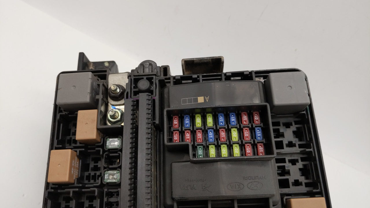 2015 Hyundai Sonata Fusebox Fuse Box Panel Relay Module P/N:91200C2010LA 6423-0102-7-000 Fits OEM Used Auto Parts - Oemuseda