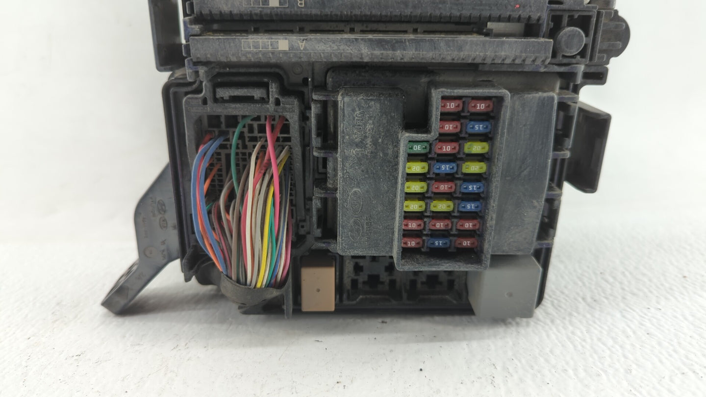 2015 Hyundai Sonata Fusebox Fuse Box Panel Relay Module P/N:91200C2010LA 6423-0102-7-000 Fits OEM Used Auto Parts - Oemuseda