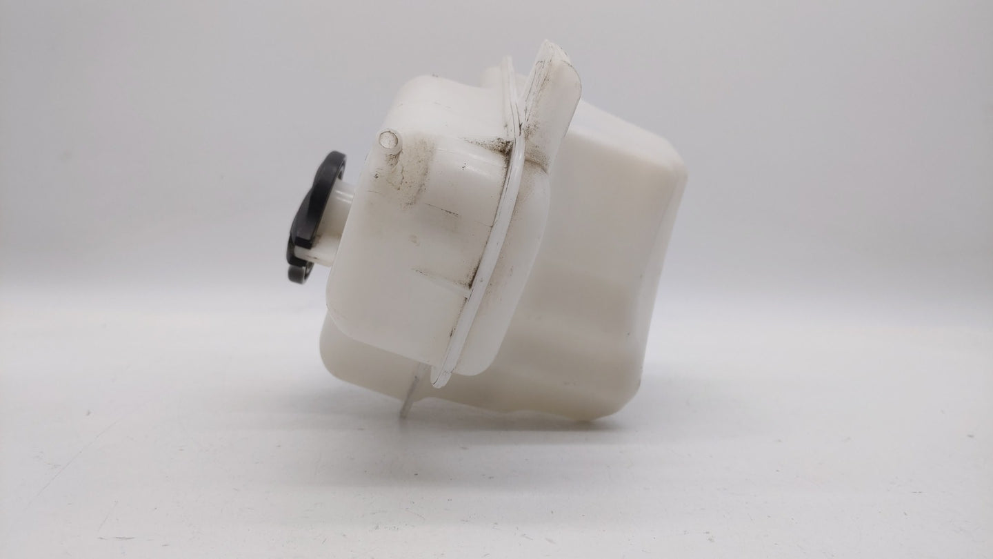 2011-2015 Hyundai Sonata Radiator Coolant Overflow Expansion Tank Bottle 304089 - Oemusedautoparts1.com