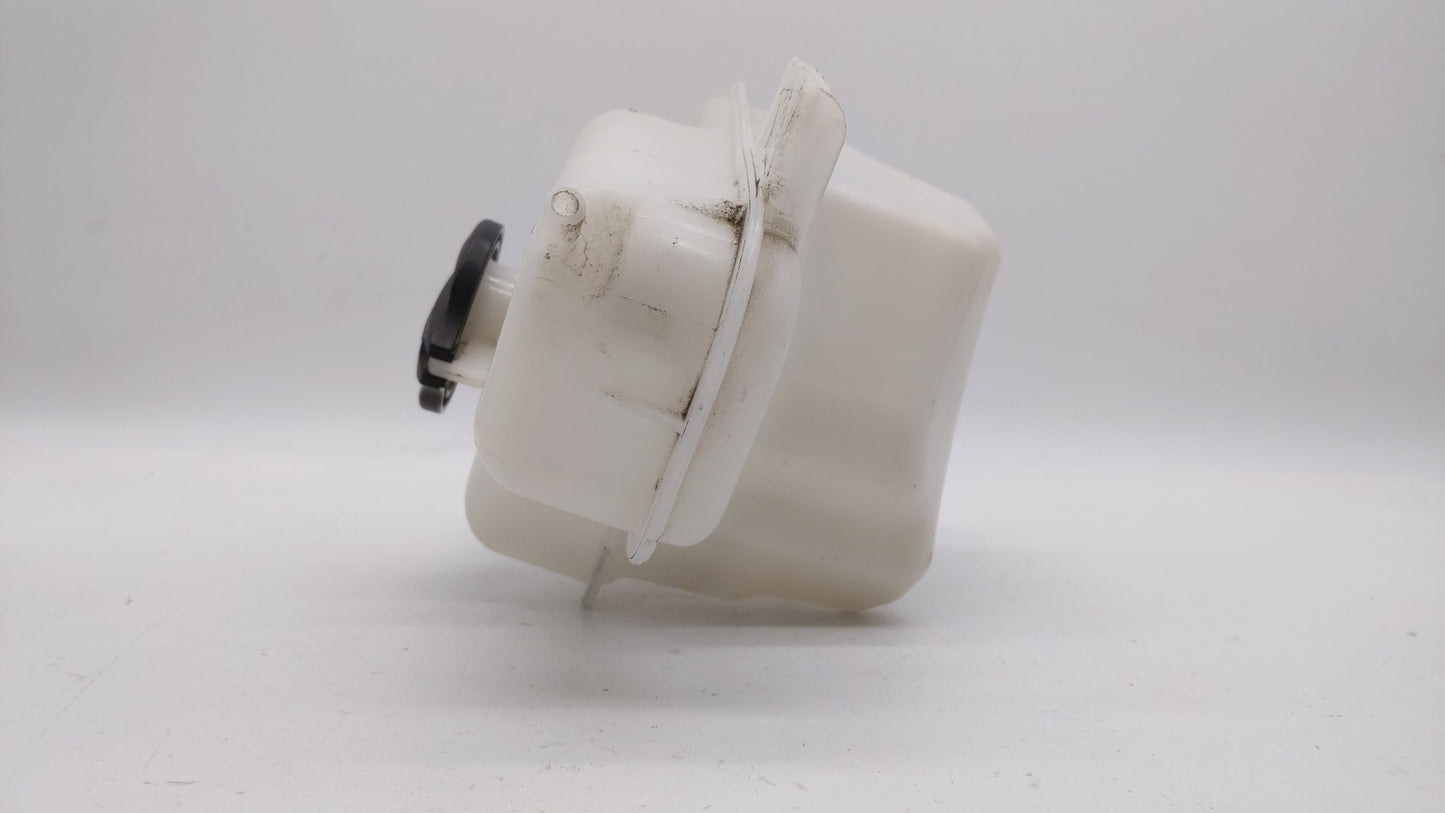 2011-2015 Hyundai Sonata Radiator Coolant Overflow Expansion Tank Bottle 304089 - Oemusedautoparts1.com