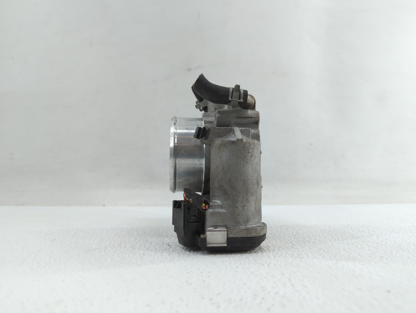 2015-2019 Hyundai Sonata Throttle Body P/N:35100-2G600 Fits Fits 2015 2016 2017 2018 2019 OEM Used Auto Parts - Oemusedautop