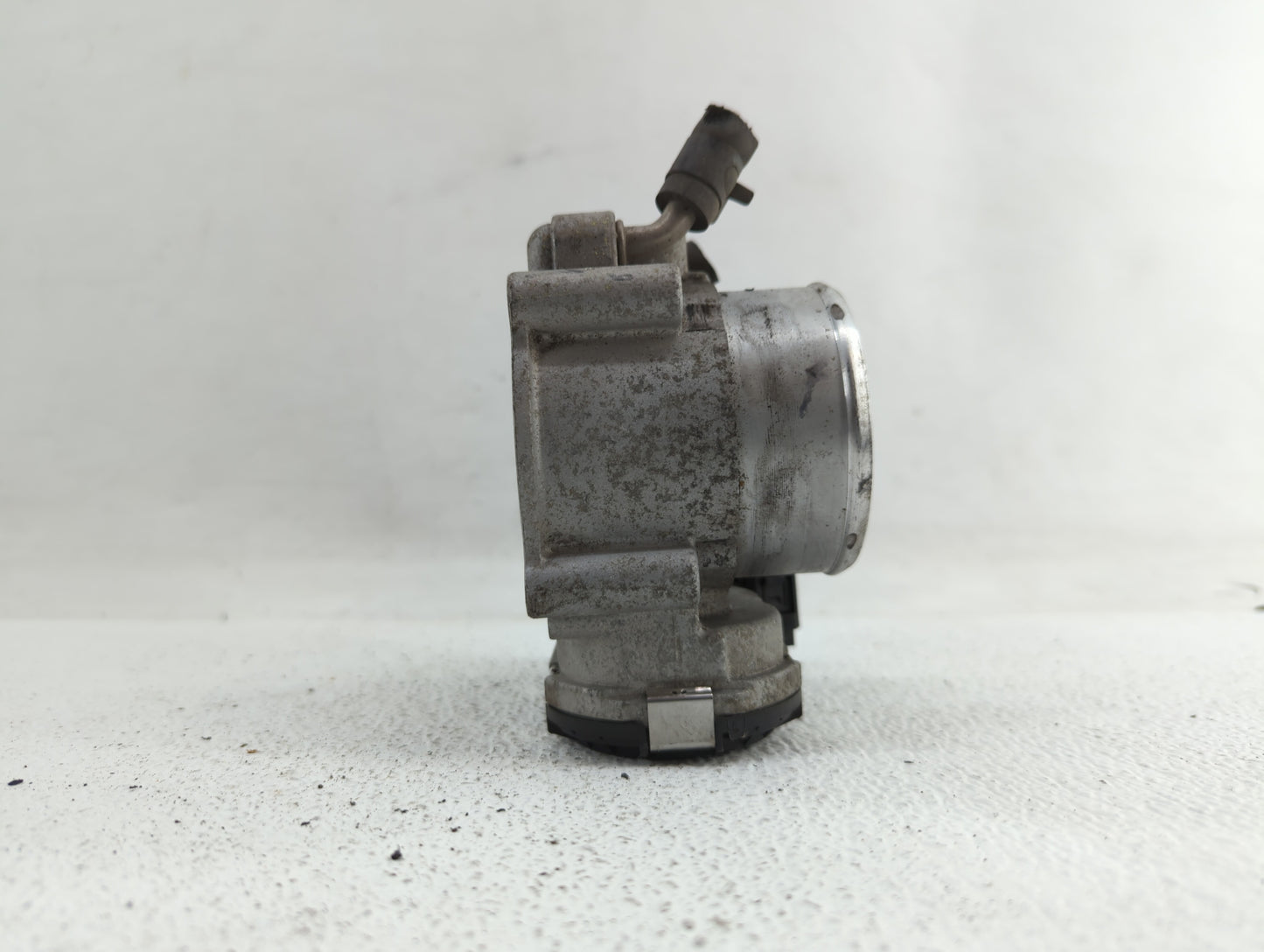 2015-2019 Hyundai Sonata Throttle Body P/N:35100-2G600 Fits Fits 2015 2016 2017 2018 2019 OEM Used Auto Parts - Oemusedautop