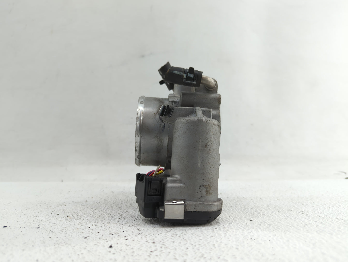 2015-2019 Hyundai Sonata Throttle Body P/N:35100-2G600 Fits Fits 2015 2016 2017 2018 2019 OEM Used Auto Parts - Oemusedautop