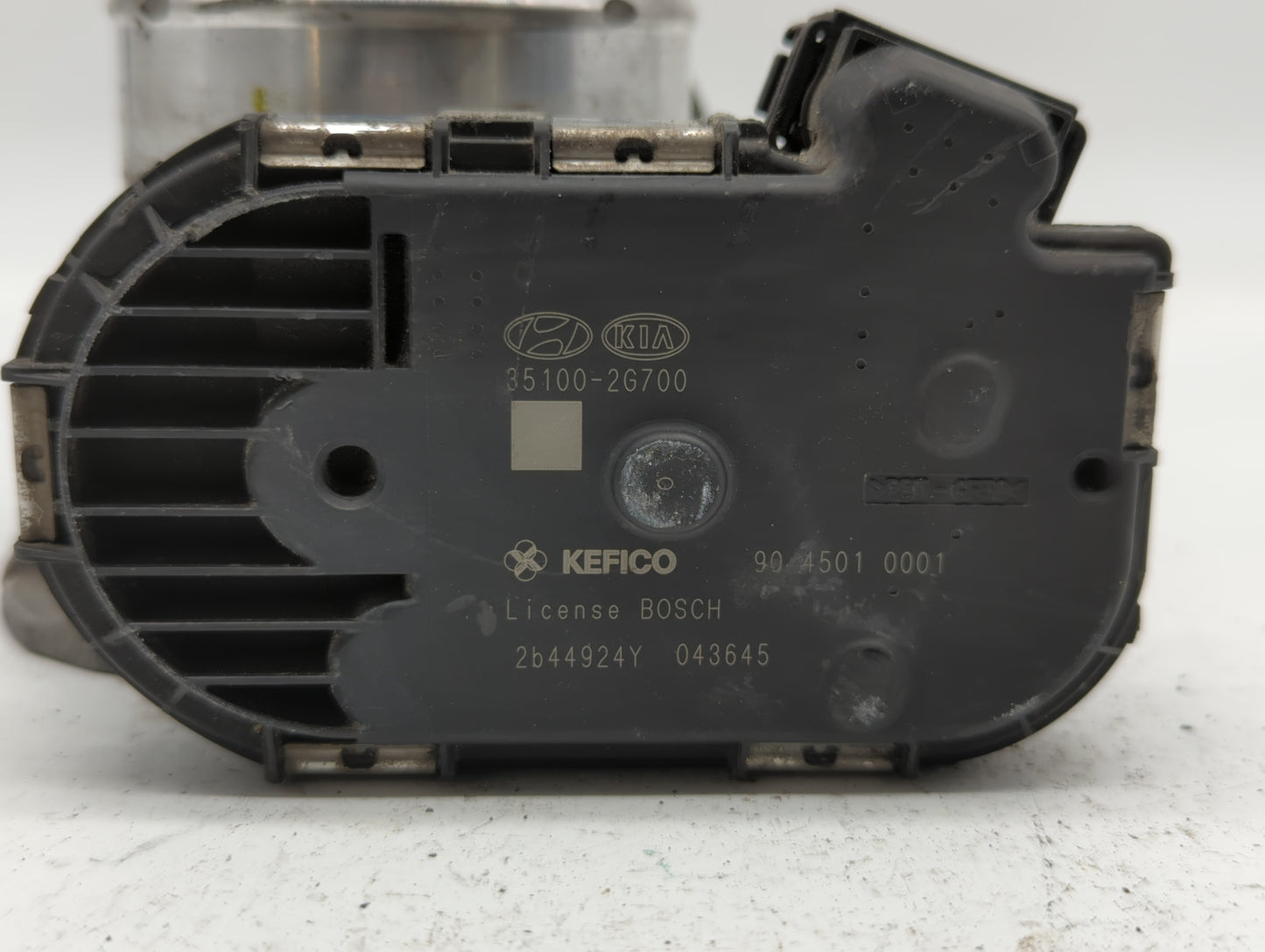 2011-2014 Hyundai Sonata Throttle Body P/N:35100-2G700 Fits Fits 2011 2012 2013 2014 2015 2016 OEM Used Auto Parts - Oemused