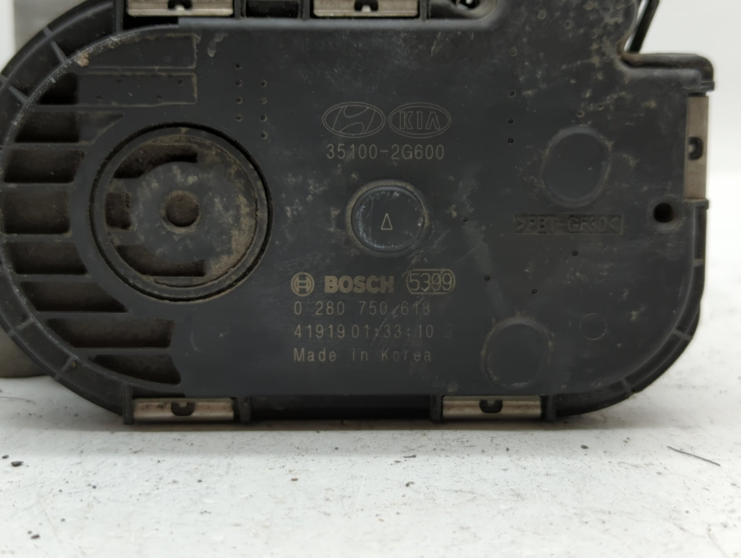 2015-2019 Hyundai Sonata Throttle Body P/N:35100-2G600 Fits Fits 2015 2016 2017 2018 2019 OEM Used Auto Parts - Oemusedautop