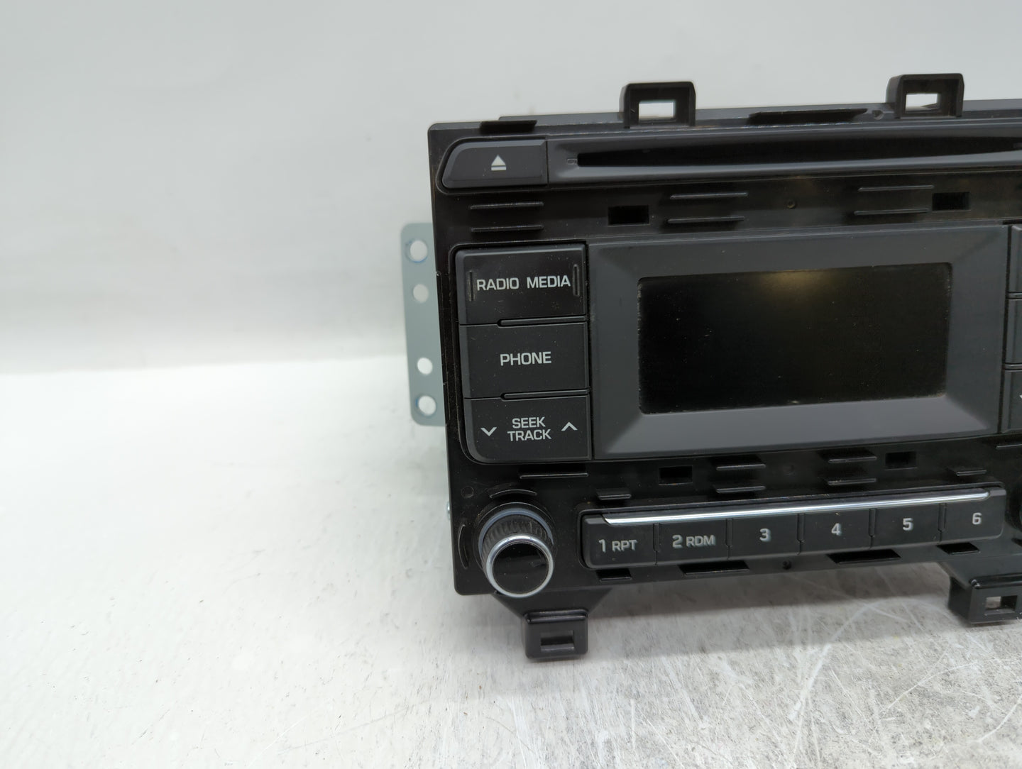 2015-2015 Hyundai Sonata Am Fm Cd Player Radio Receiver - Oemusedautoparts1.com