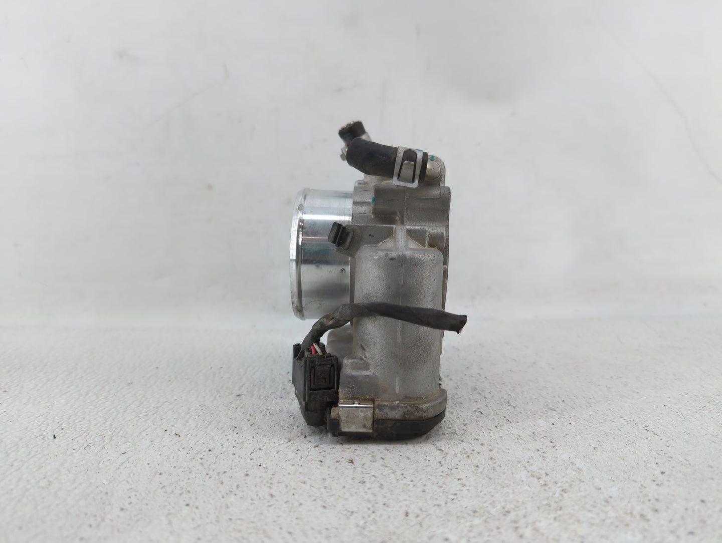 2015-2019 Hyundai Sonata Throttle Body P/N:0 280 750 618 35100-2G600 Fits Fits 2015 2016 2017 2018 2019 OEM Used Auto Parts 