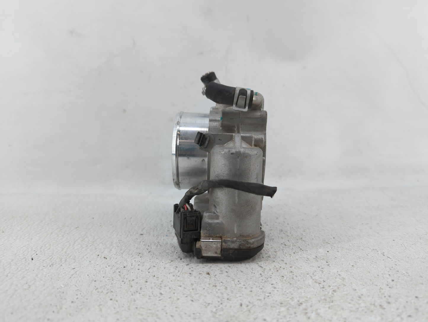 2015-2019 Hyundai Sonata Throttle Body P/N:0 280 750 618 35100-2G600 Fits Fits 2015 2016 2017 2018 2019 OEM Used Auto Parts 