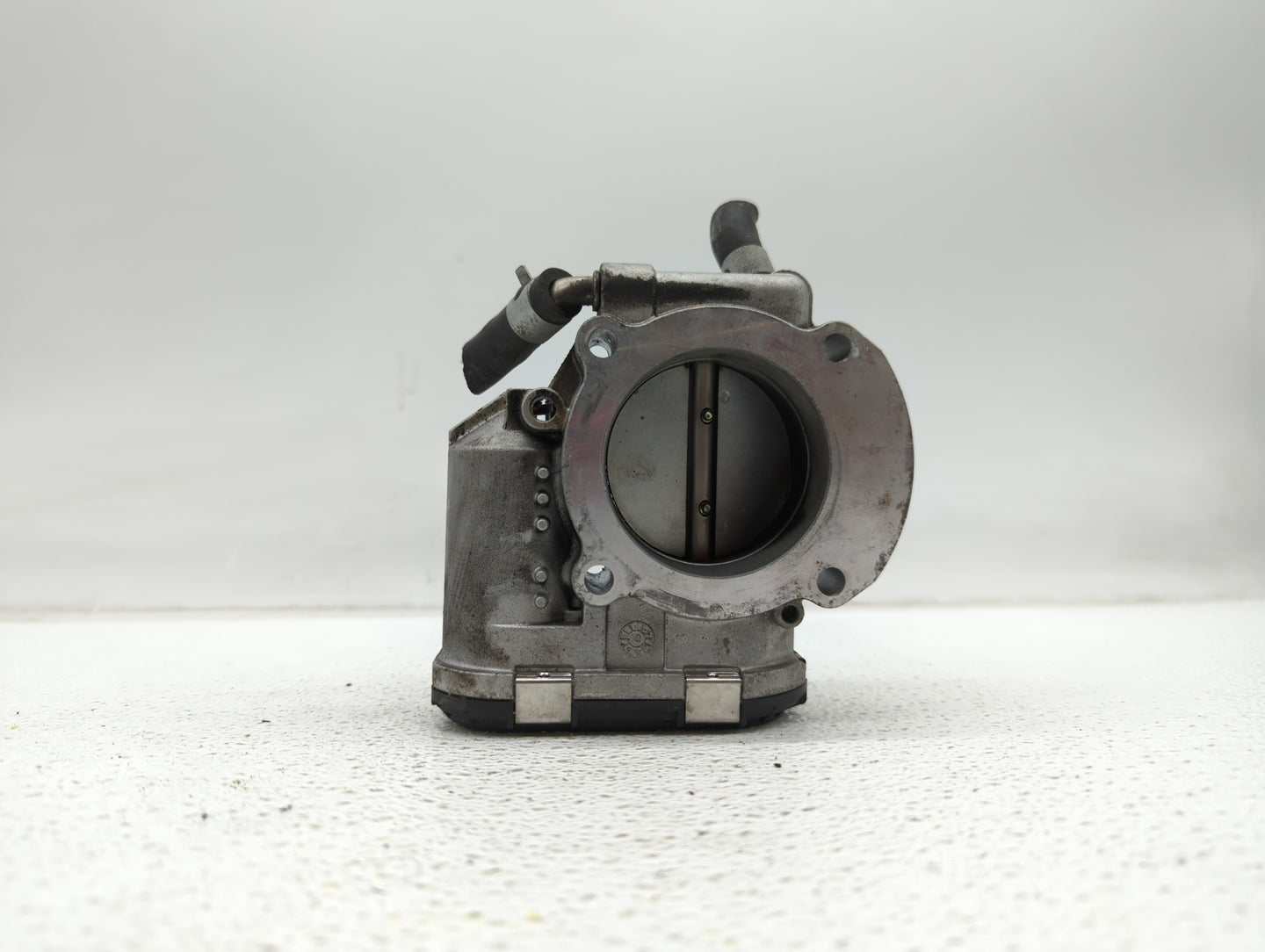 2011-2015 Hyundai Sonata Throttle Body P/N:9045010020 0459 1847 AC Fits Fits 2011 2012 2013 2014 2015 2016 OEM Used Auto Par