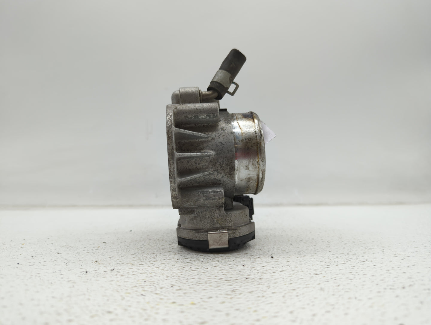2011-2015 Hyundai Sonata Throttle Body P/N:9045010020 0459 1847 AC Fits Fits 2011 2012 2013 2014 2015 2016 OEM Used Auto Par