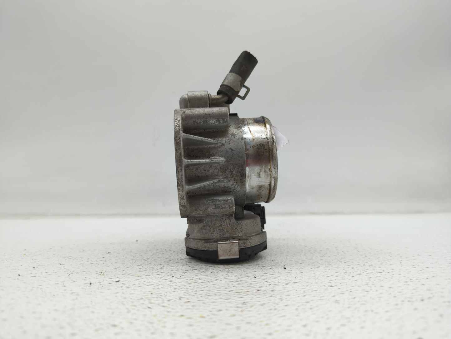 2011-2015 Hyundai Sonata Throttle Body P/N:9045010020 0459 1847 AC Fits Fits 2011 2012 2013 2014 2015 2016 OEM Used Auto Par