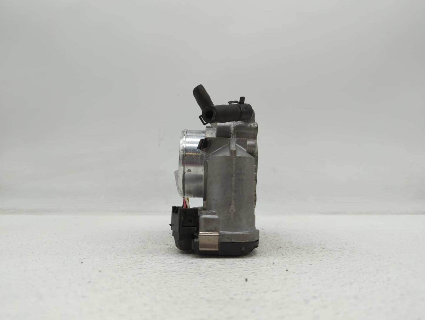 2011-2015 Hyundai Sonata Throttle Body P/N:35100-2G800 9045010020, 0459 1847 AC Fits Fits 2011 2012 2013 2014 2015 2016 OEM 