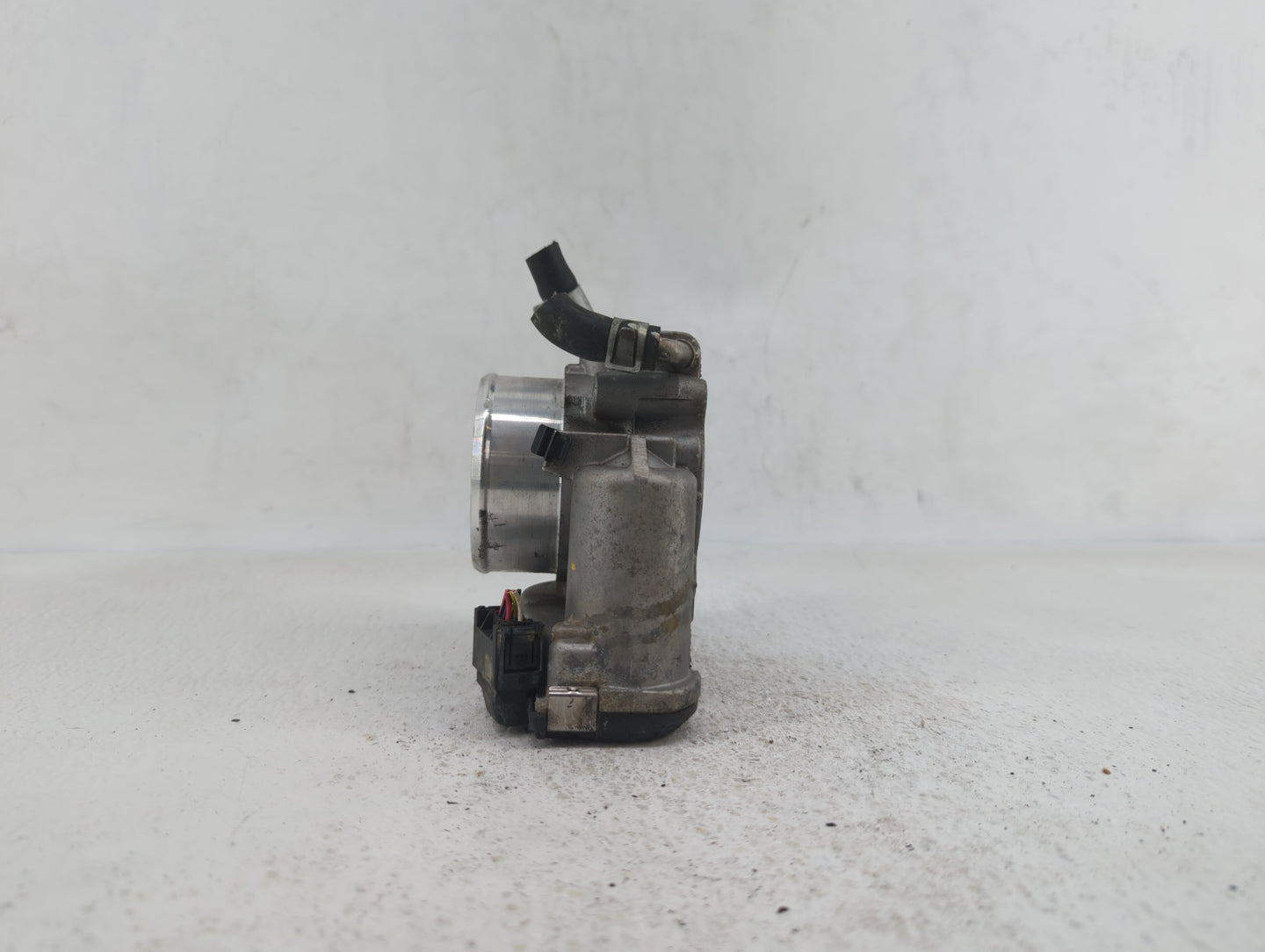 2015-2019 Hyundai Sonata Throttle Body P/N:0 280 750 618 35100-2G600 Fits Fits 2015 2016 2017 2018 2019 OEM Used Auto Parts 