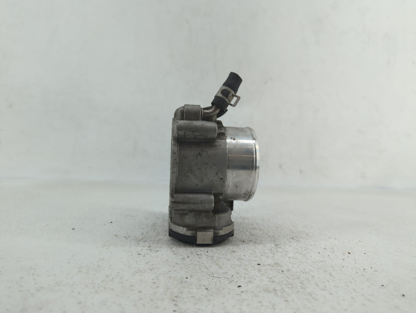 2015-2019 Hyundai Sonata Throttle Body P/N:0 280 750 618 35100-2G600 Fits Fits 2015 2016 2017 2018 2019 OEM Used Auto Parts 