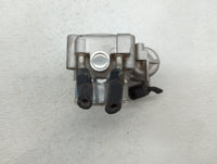 2015-2019 Hyundai Sonata Throttle Body P/N:35100-2G610 Fits Fits 2015 2016 2017 2018 2019 OEM Used Auto Parts - Oemusedautop