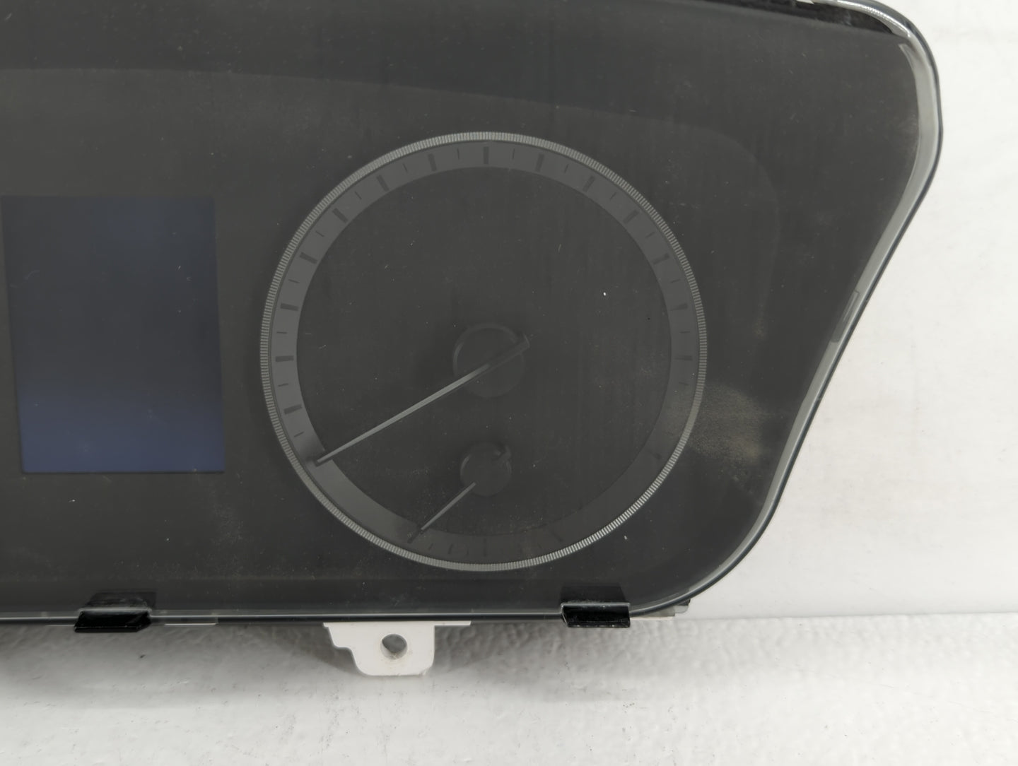 2015 Hyundai Sonata Instrument Cluster Speedometer Gauges P/N:94011-C2000 94001-C2000 Fits OEM Used Auto Parts - Oemusedauto