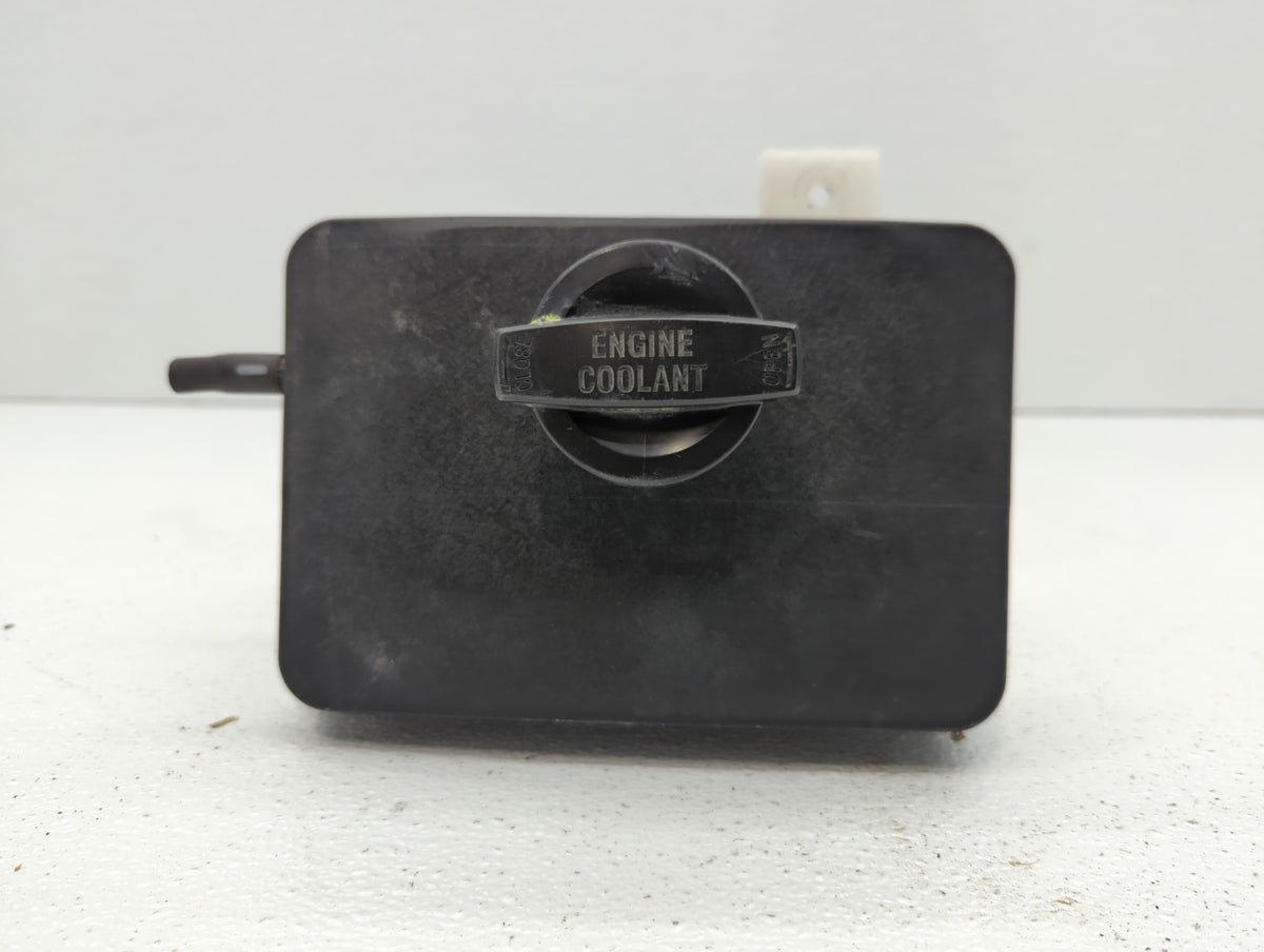2015-2019 Hyundai Sonata Radiator Coolant Overflow Expansion Tank Bottle 384593 - Oemusedautoparts1.com