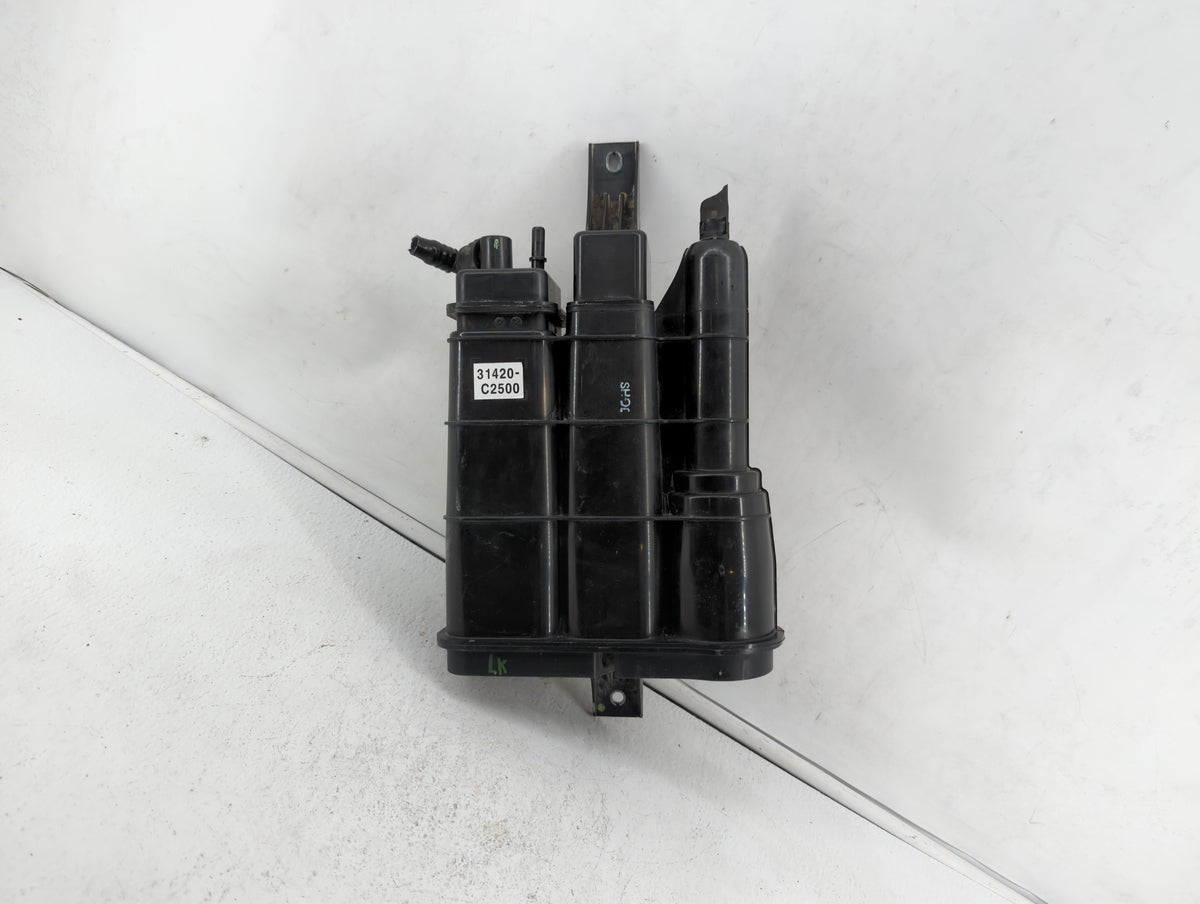 2015 Hyundai Sonata Fuel Vapor Charcoal Canister Black - Oemusedautoparts1.com