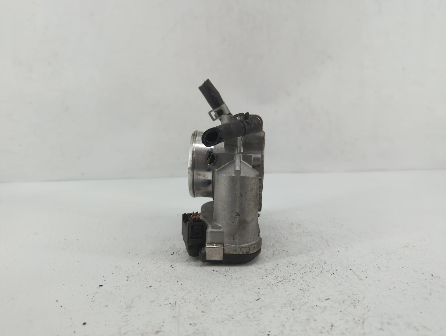 2011-2015 Hyundai Sonata Throttle Body P/N:35100-2G800 9045010020, 0459 1847 AC Fits Fits 2011 2012 2013 2014 2015 2016 OEM 
